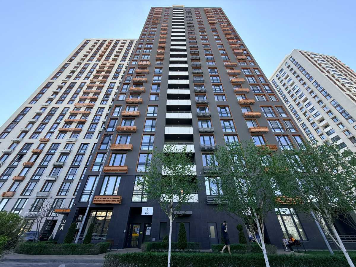 Продаж 2-кімнатної квартири 74.9 м², Дніпровська наб., 18а