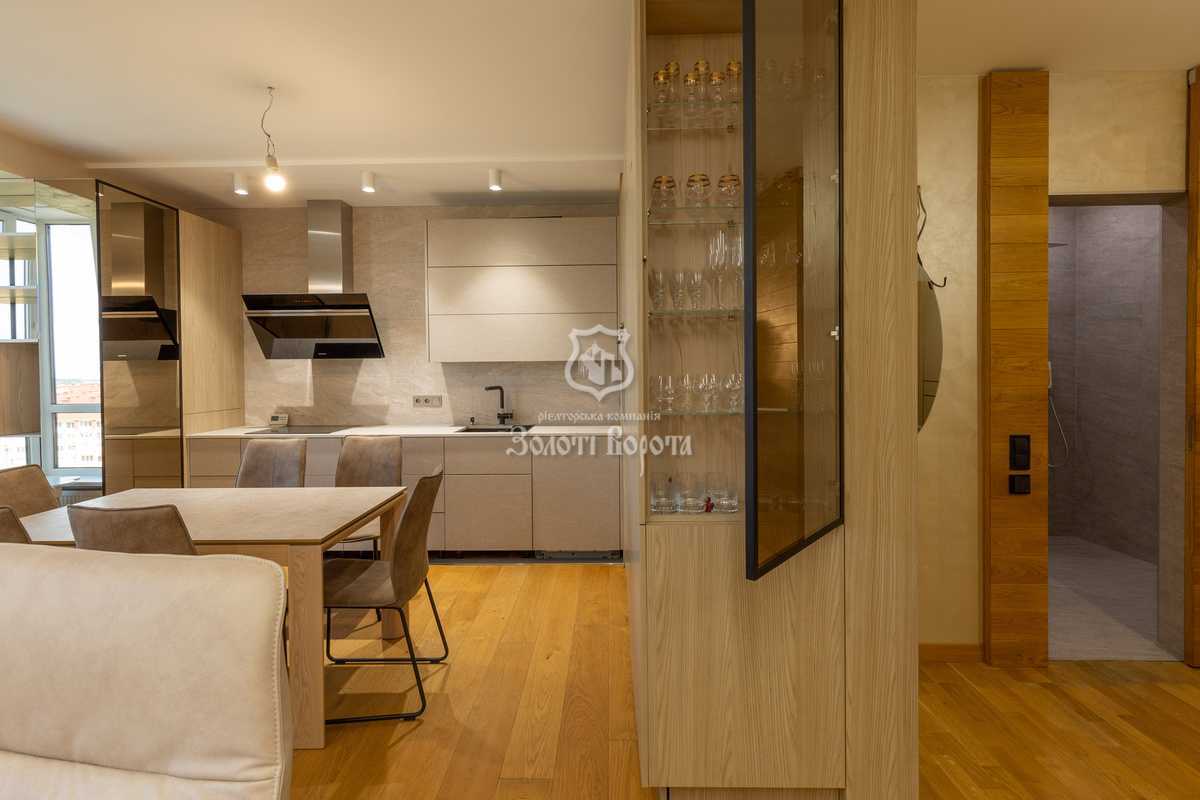 Продажа 4-комнатной квартиры 139 м², Героев Небесной Сотни просп., 18/1