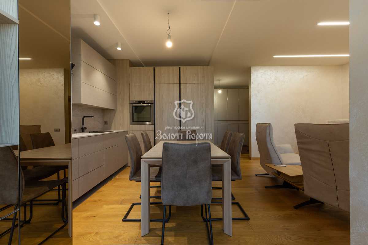 Продажа 4-комнатной квартиры 139 м², Героев Небесной Сотни просп., 18/1