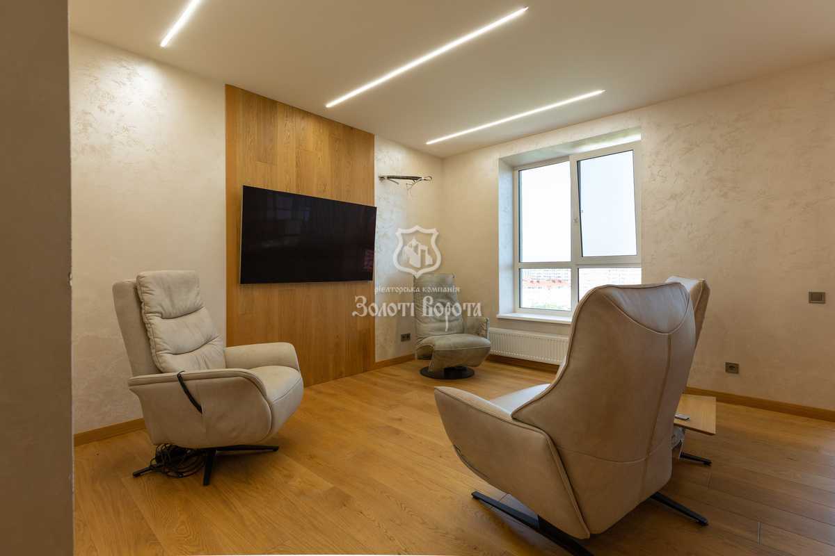 Продажа 4-комнатной квартиры 139 м², Героев Небесной Сотни просп., 18/1
