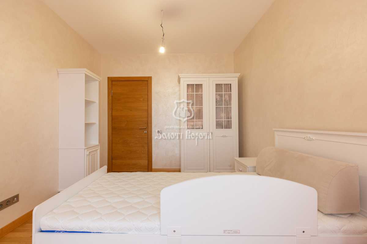 Продажа 4-комнатной квартиры 139 м², Героев Небесной Сотни просп., 18/1
