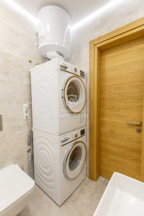 Продажа 4-комнатной квартиры 139 м², Героев Небесной Сотни просп., 18/1