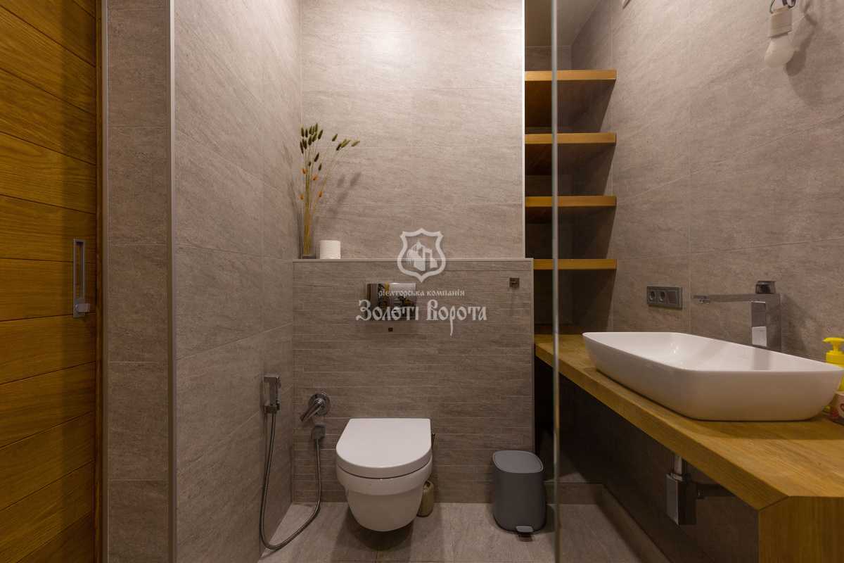 Продажа 4-комнатной квартиры 139 м², Героев Небесной Сотни просп., 18/1