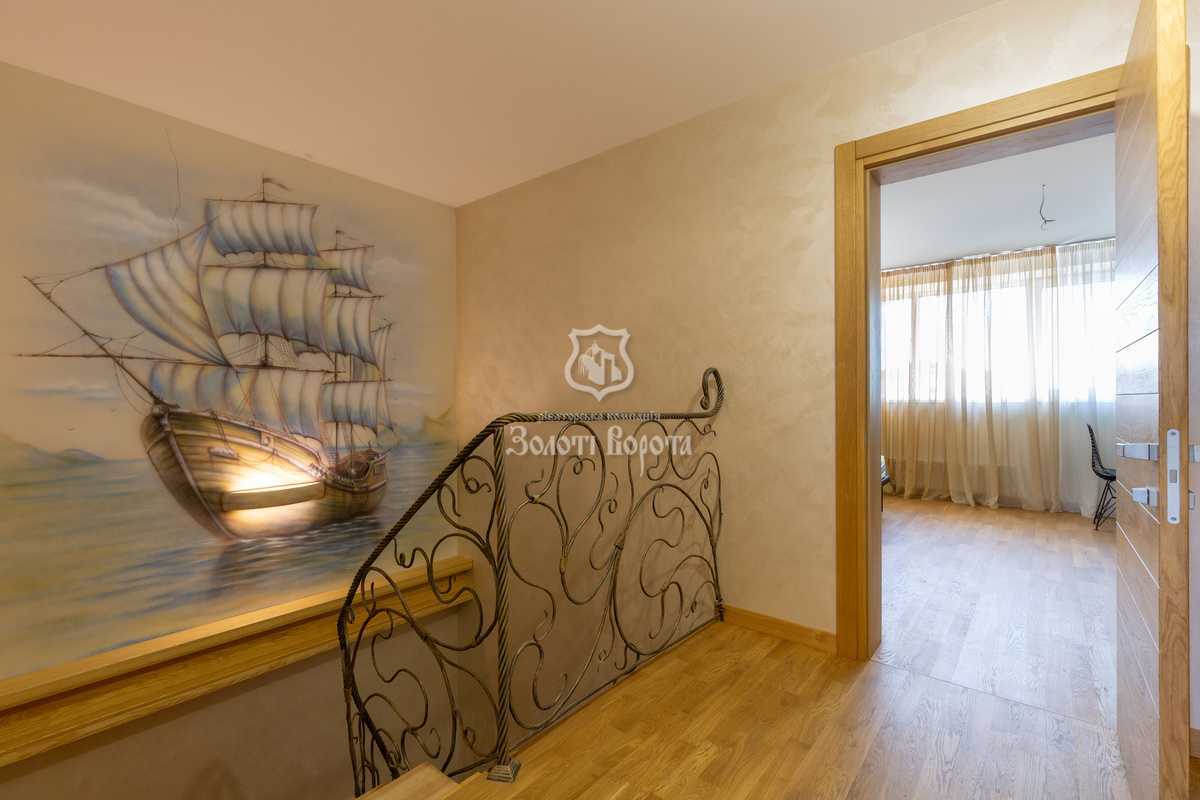 Продажа 4-комнатной квартиры 139 м², Героев Небесной Сотни просп., 18/1