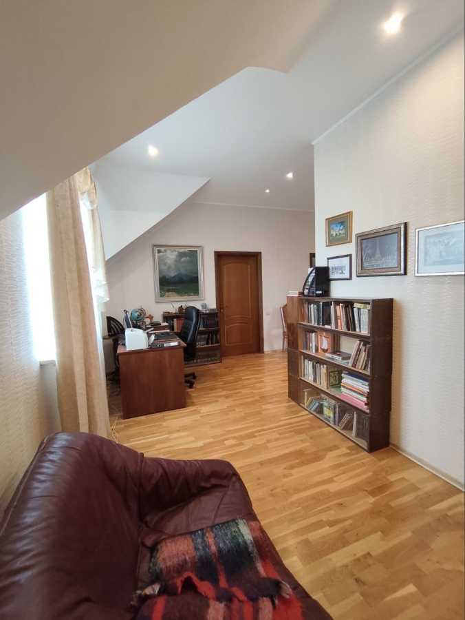 Продажа коттеджа 185 м², Врожайна