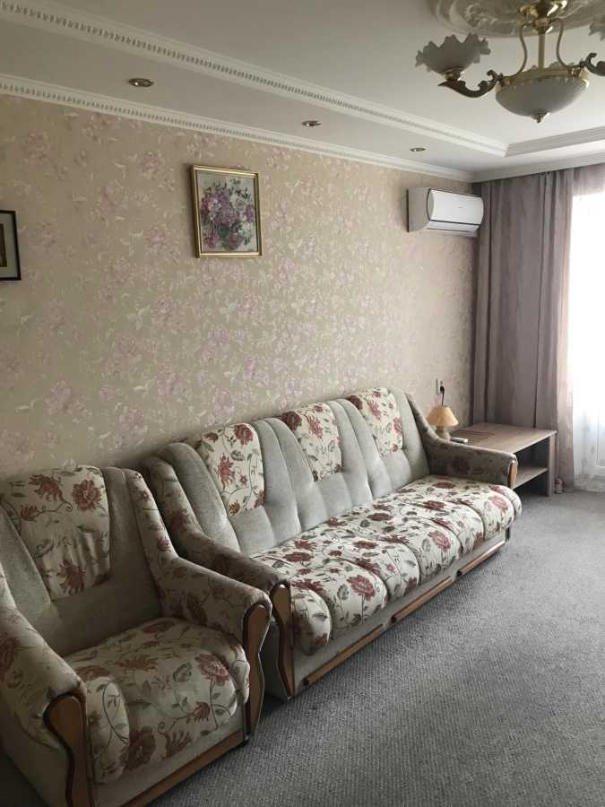 Оренда 1-кімнатної квартири 42 м², Жилянська вул., 72