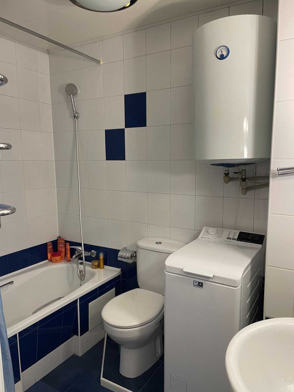 Продажа 3-комнатной квартиры 64 м², Набережная Победы ул., 98