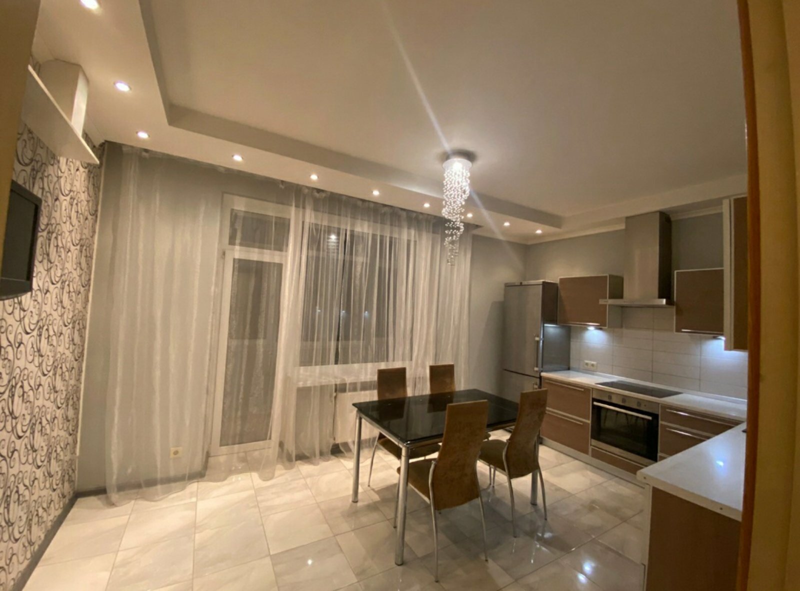 Аренда 2-комнатной квартиры 75 м², Космическая ул., 9а