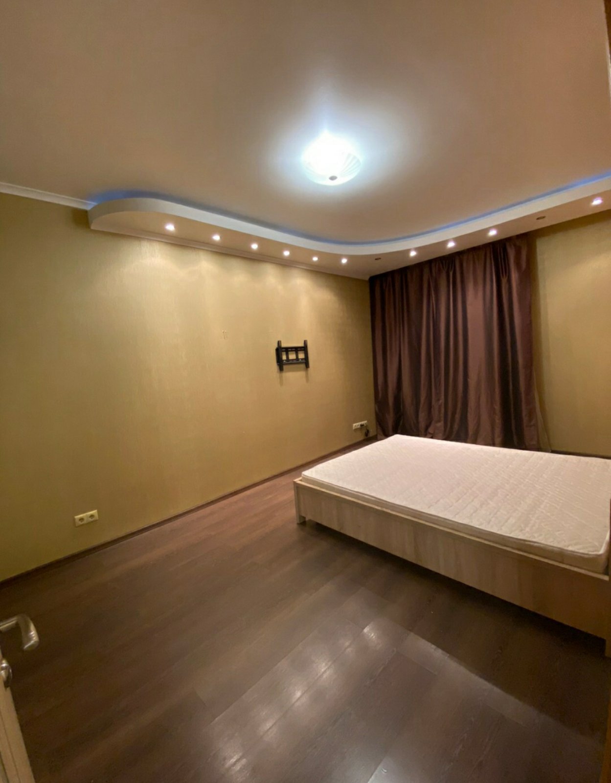 Аренда 2-комнатной квартиры 75 м², Космическая ул., 9а