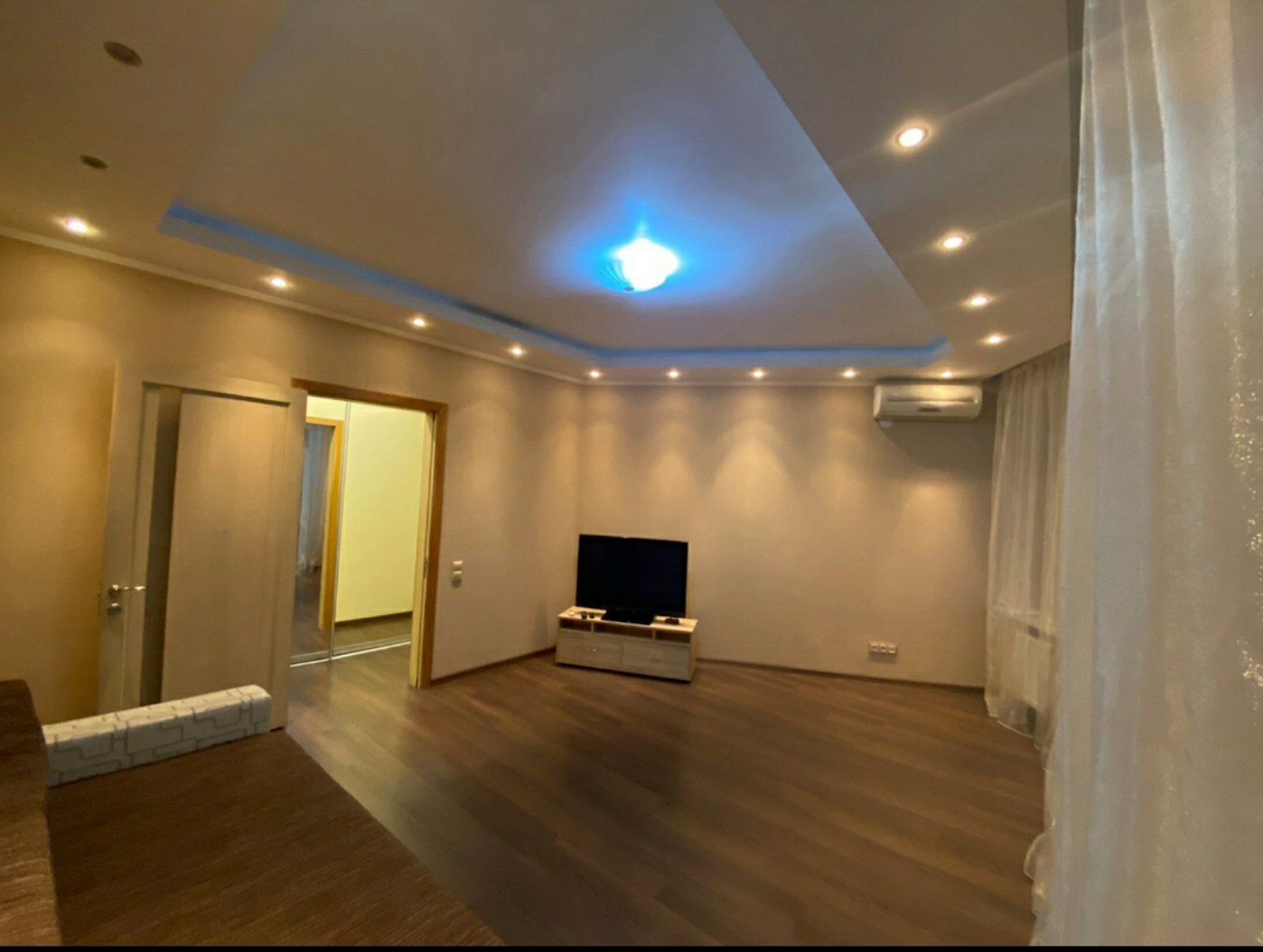 Аренда 2-комнатной квартиры 75 м², Космическая ул., 9а