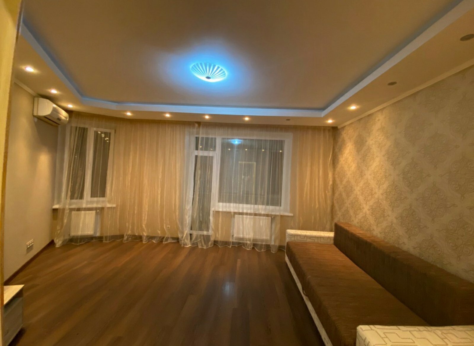 Аренда 2-комнатной квартиры 75 м², Космическая ул., 9а