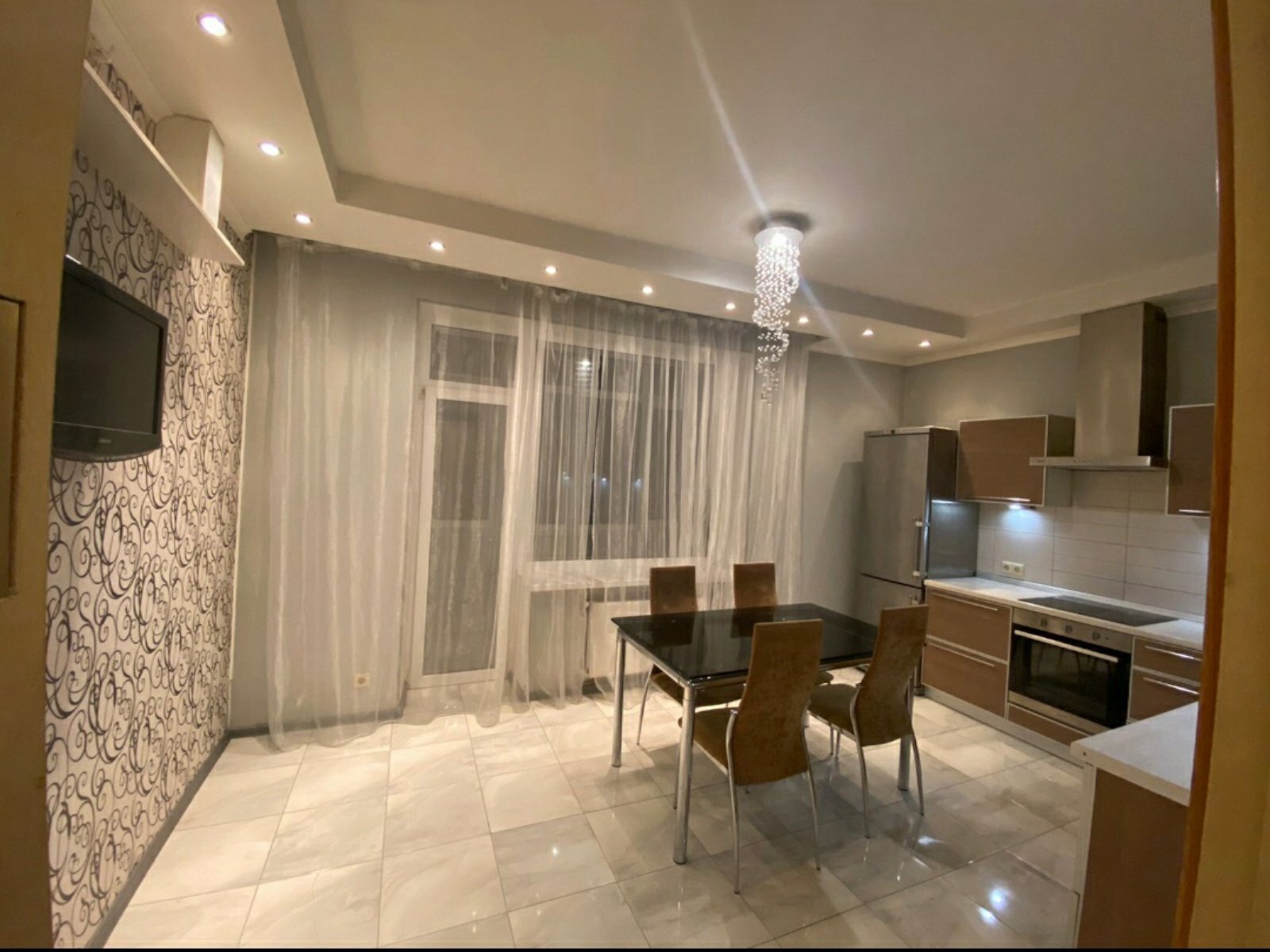 Аренда 2-комнатной квартиры 75 м², Космическая ул., 9а