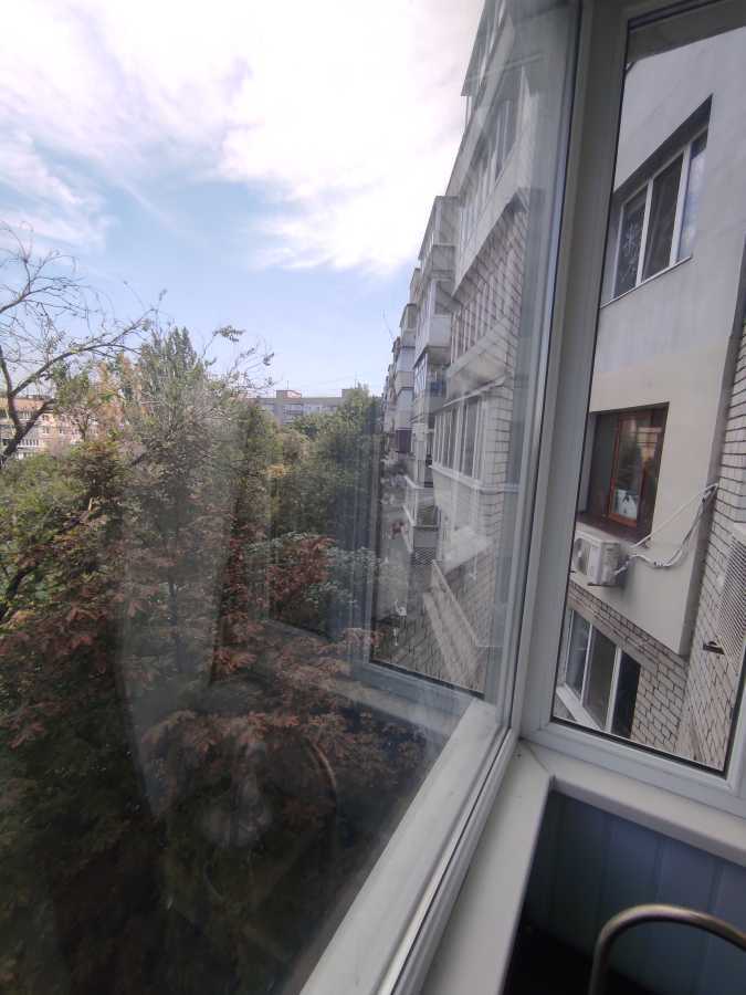 Продажа 3-комнатной квартиры 73 м², Александра Поля просп., 42
