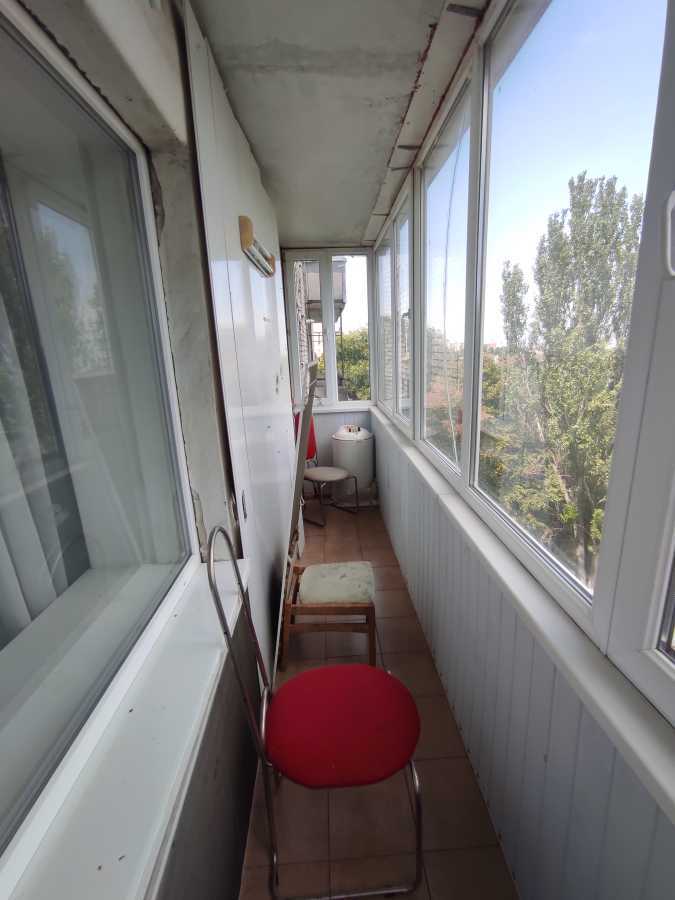Продажа 3-комнатной квартиры 73 м², Александра Поля просп., 42