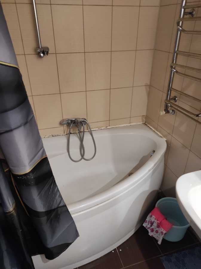 Продажа 3-комнатной квартиры 73 м², Александра Поля просп., 42