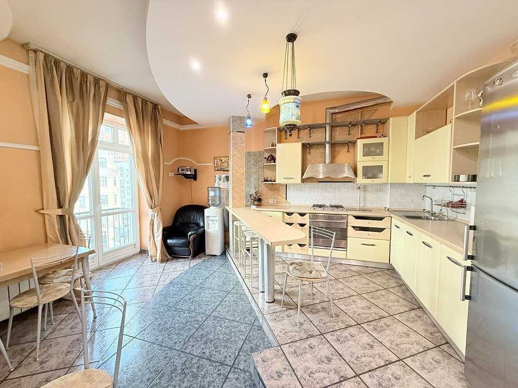 Аренда 3-комнатной квартиры 112 м², Большая Васильковская ул., 48