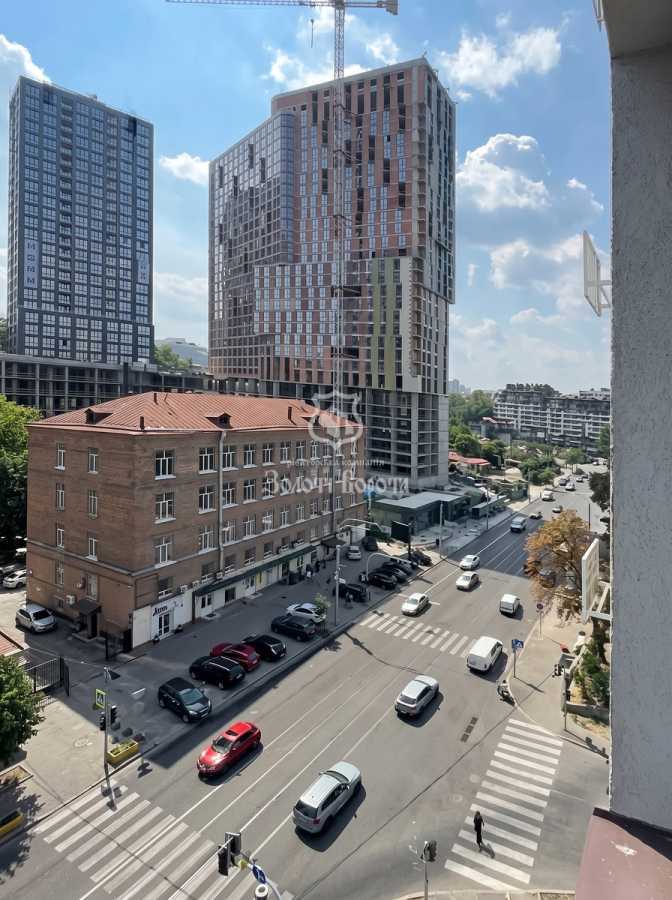 Продажа 1-комнатной квартиры 45 м², Глубочицкая ул., 25/15