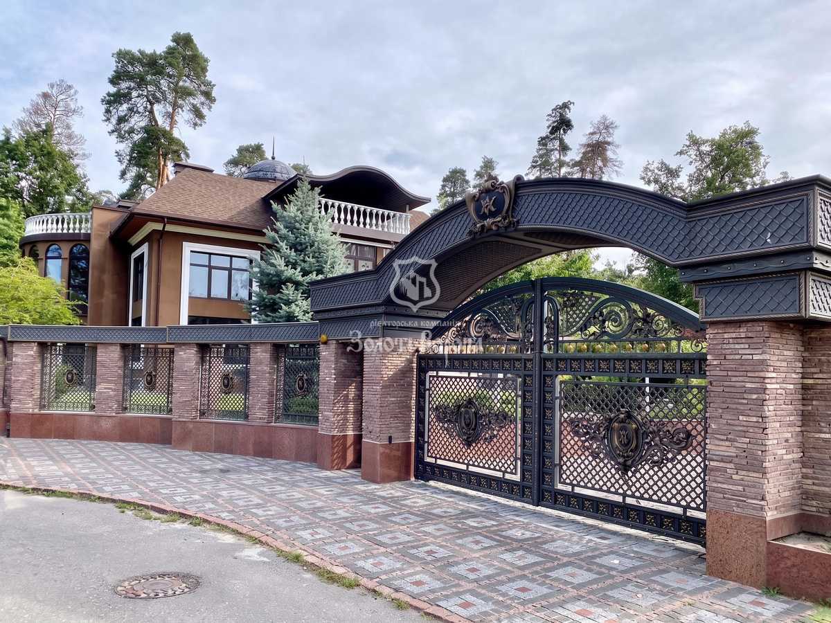 Продаж будинку 1432 м², Велика Житомирська вул., 4А