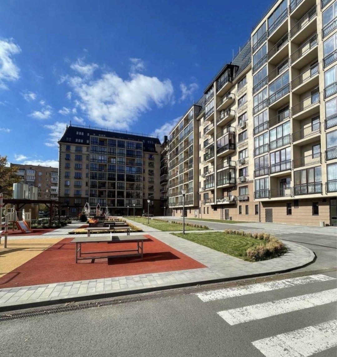 Продажа 2-уровневой квартиры 160 м², Новгородская ул., 46