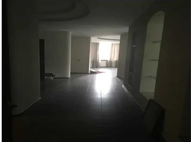 Продаж 3-кімнатної квартири 193.2 м², Ковпака вул., 17