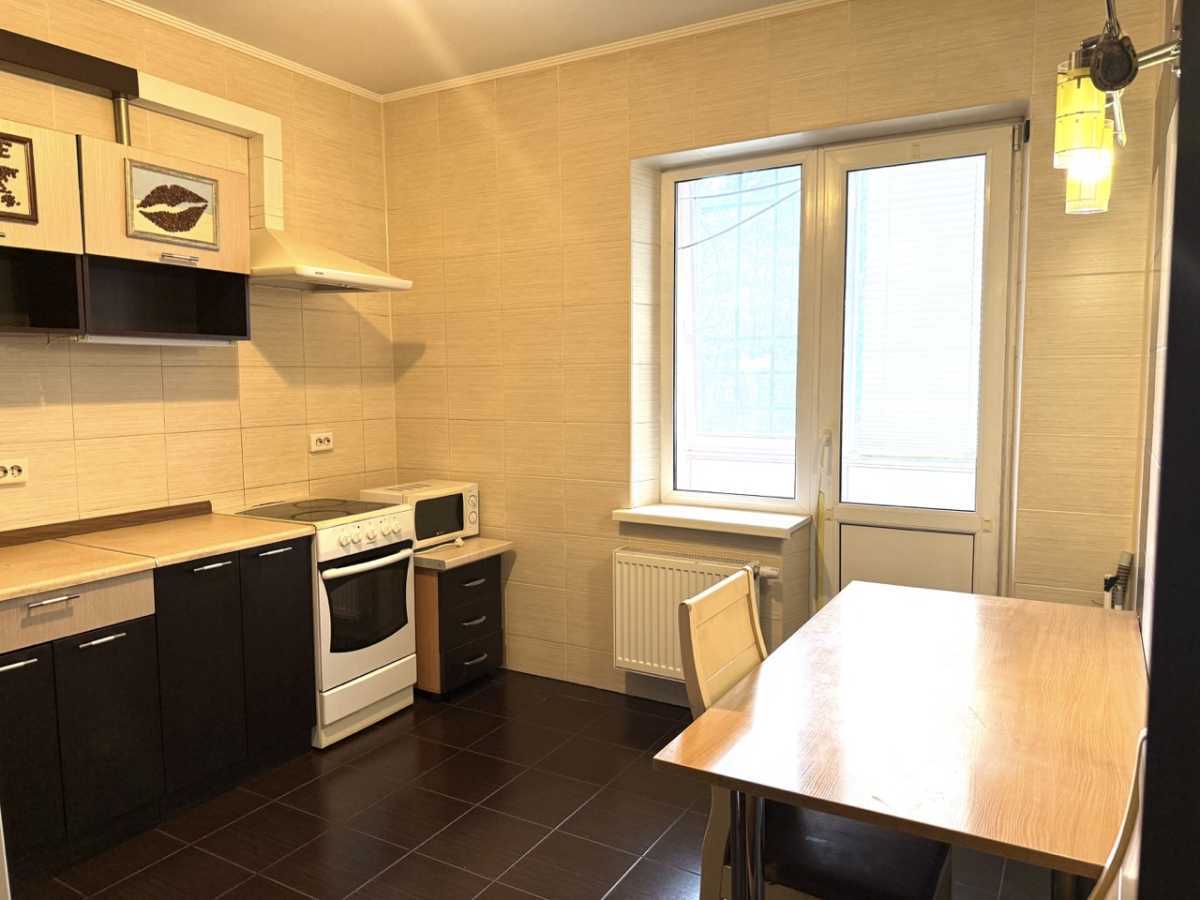 Продаж 2-кімнатної квартири 52 м², Сирецька вул., 32