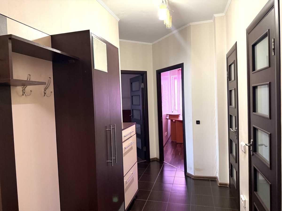 Продаж 2-кімнатної квартири 52 м², Сирецька вул., 32