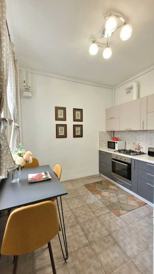 Аренда 2-комнатной квартиры 55.3 м², Шелковичная ул., 13/2