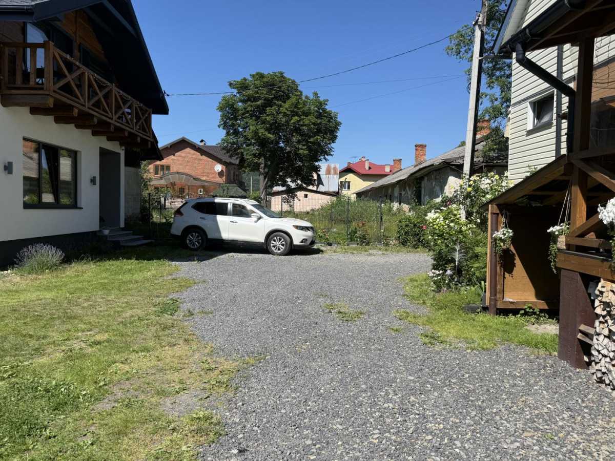 Продаж 3-кімнатної квартири 63 м², Бандери