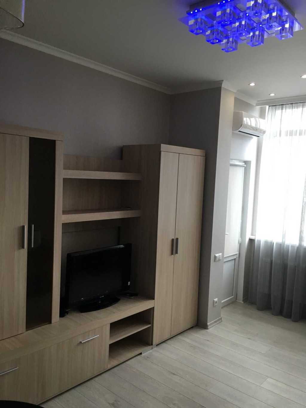 Оренда 1-кімнатної квартири 32 м², Жилянська вул., 118