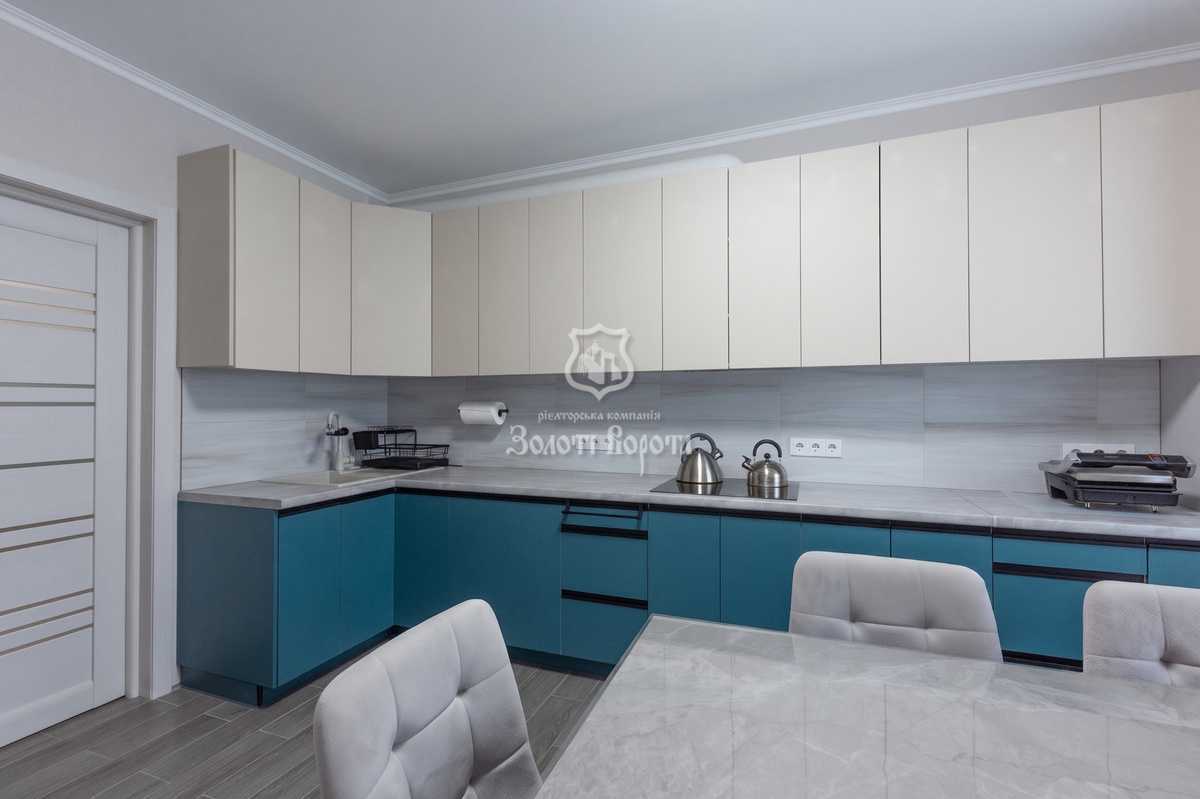 Продаж 3-кімнатної квартири 93.1 м², Урлівська вул., 30