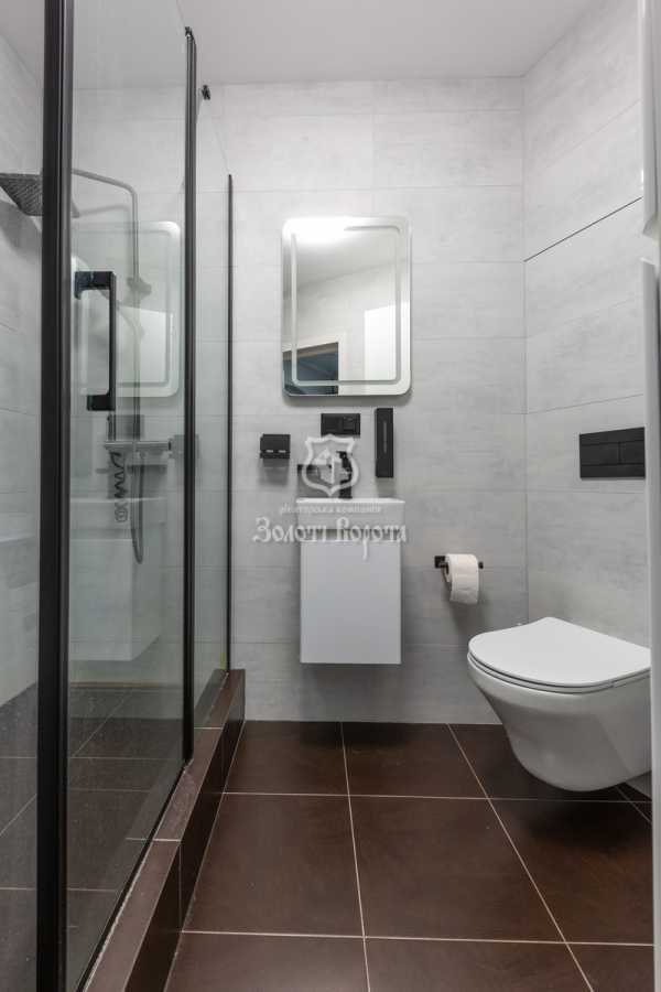 Продаж 3-кімнатної квартири 93.1 м², Урлівська вул., 30