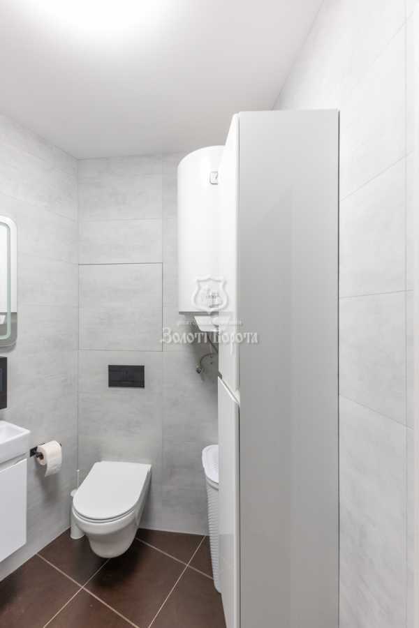 Продаж 3-кімнатної квартири 93.1 м², Урлівська вул., 30