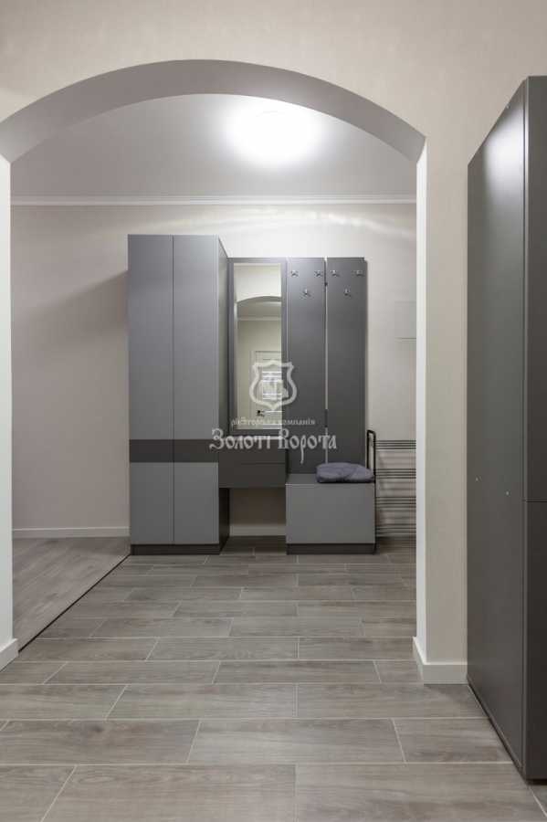 Продаж 3-кімнатної квартири 93.1 м², Урлівська вул., 30