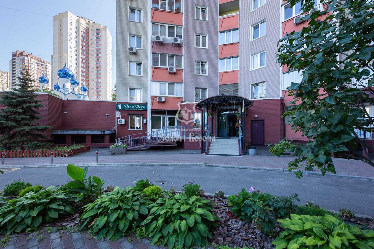Продаж 3-кімнатної квартири 93.1 м², Урлівська вул., 30