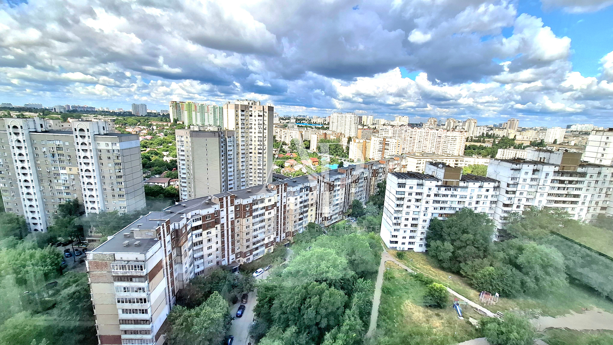 Продаж смарт квартири 28 м², Полевая вул., 73