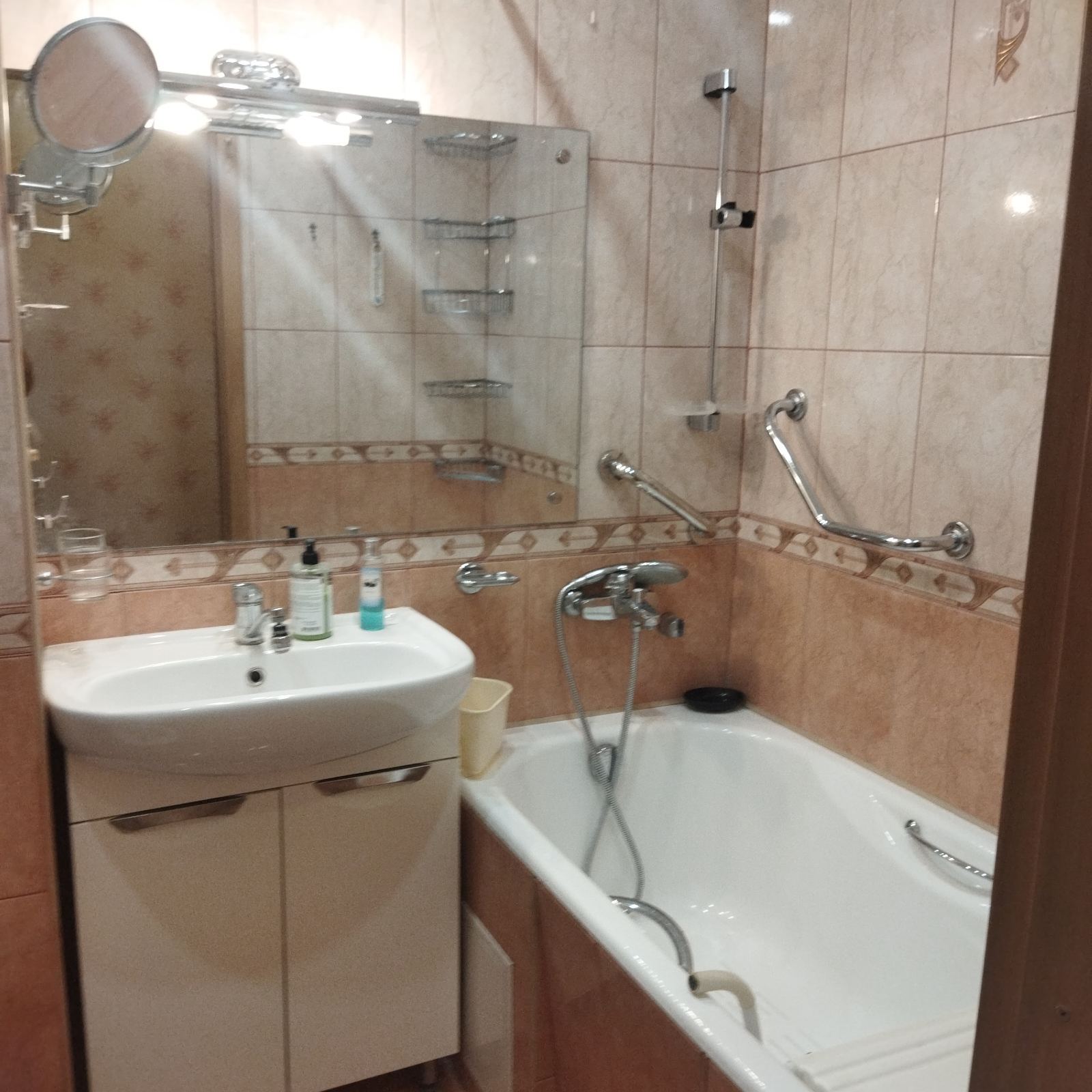 Аренда 3-комнатной квартиры 72 м², Энтузиастов ул., 29/1