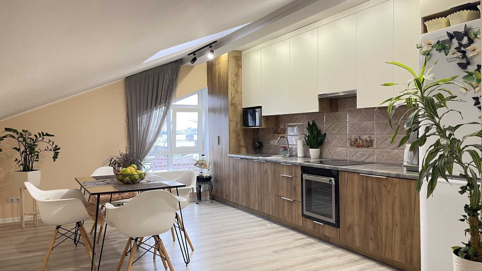 Продаж 3-кімнатної квартири 118.6 м², Січових Стрільців вул., 2/3