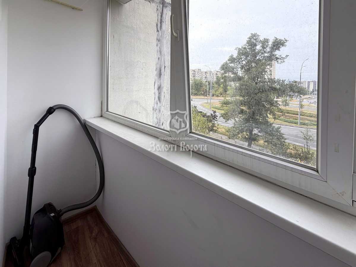Продажа 1-комнатной квартиры 34.2 м², Зои Гайдай ул., 12/10