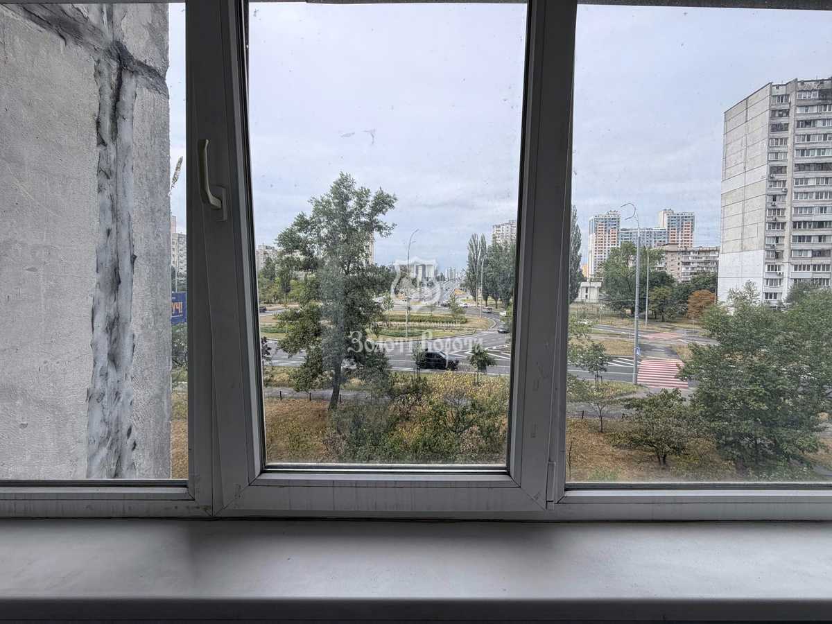 Продажа 1-комнатной квартиры 34.2 м², Зои Гайдай ул., 12/10