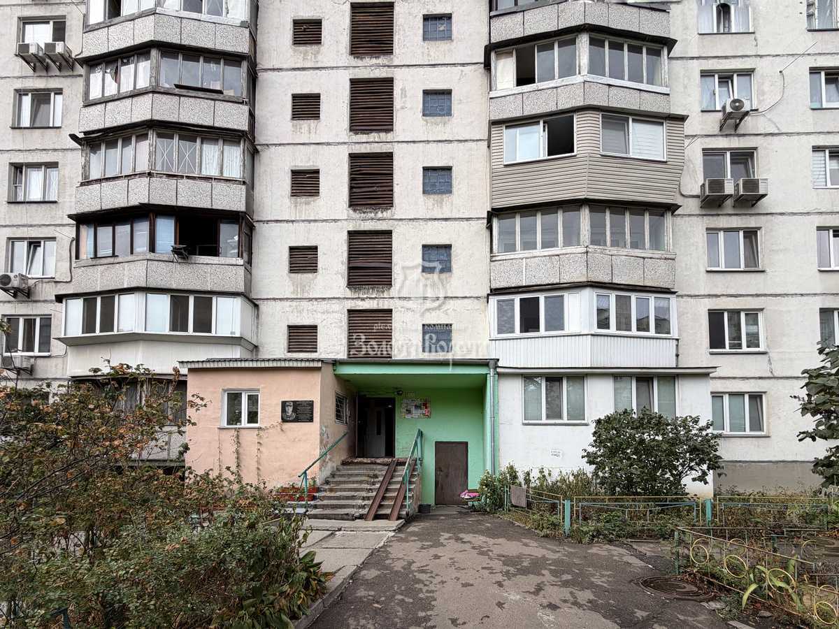 Продажа 1-комнатной квартиры 34.2 м², Зои Гайдай ул., 12/10