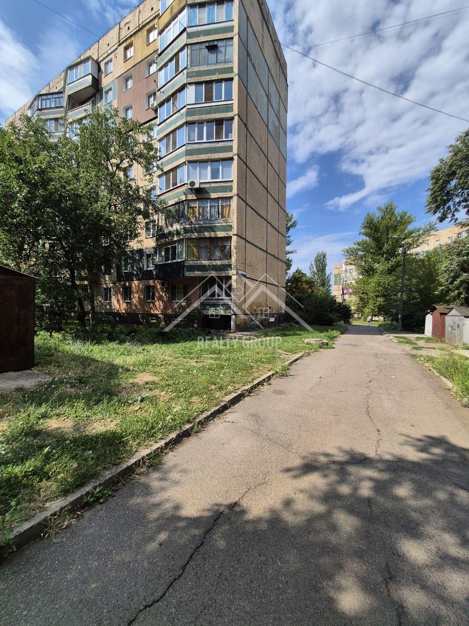 Продажа 2-комнатной квартиры 48 м², Солнечный мркн. ул.