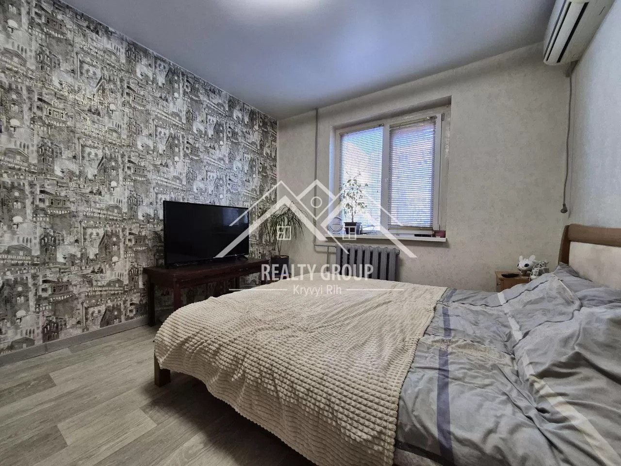 Продажа 2-комнатной квартиры 48 м², Солнечный мркн. ул.