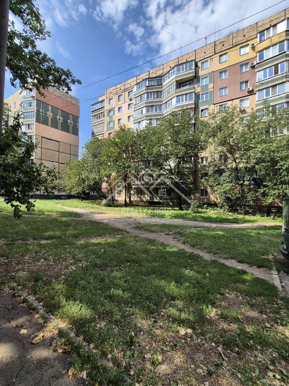 Продажа 2-комнатной квартиры 48 м², Солнечный мркн. ул.