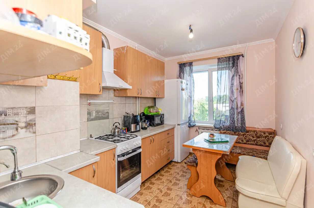 Продажа 3-комнатной квартиры 68 м², Курчатова ул., 13