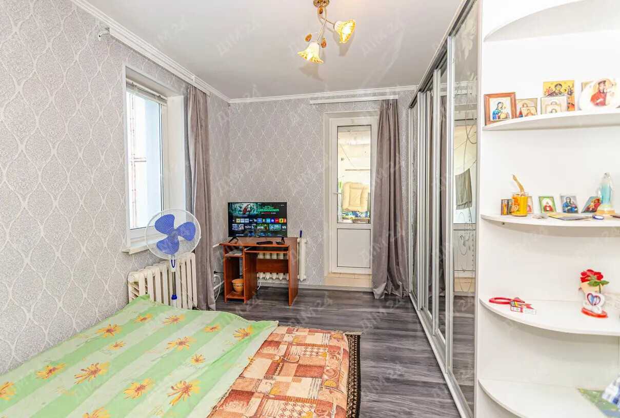Продажа 3-комнатной квартиры 68 м², Курчатова ул., 13