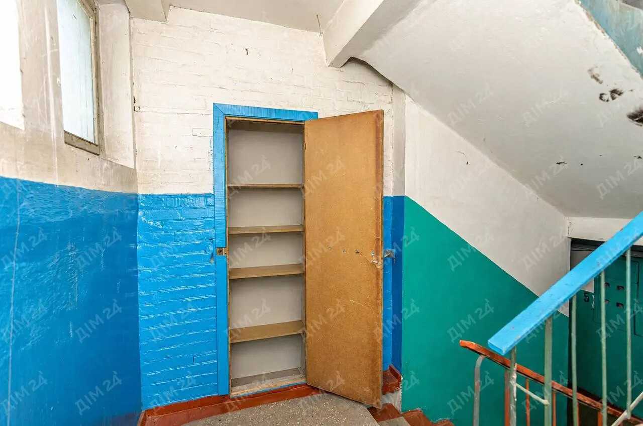 Продажа 3-комнатной квартиры 68 м², Курчатова ул., 13