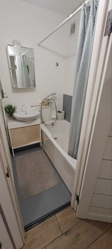 Продаж 2-кімнатної квартири 45.2 м², Жолудєва вул., 6В