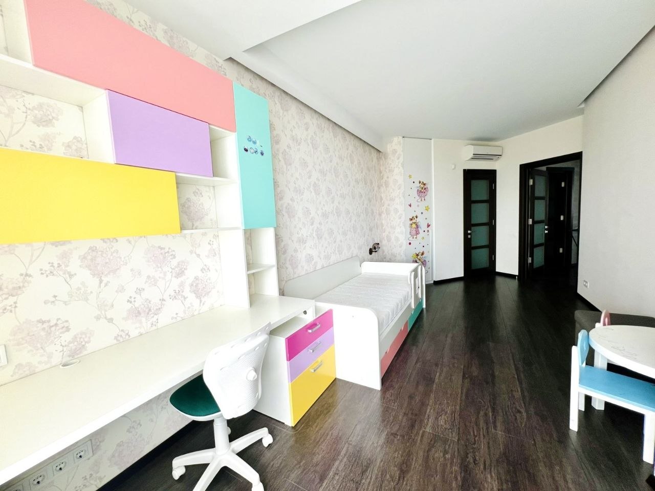 Аренда 4-комнатной квартиры 175 м², Гагарина просп.