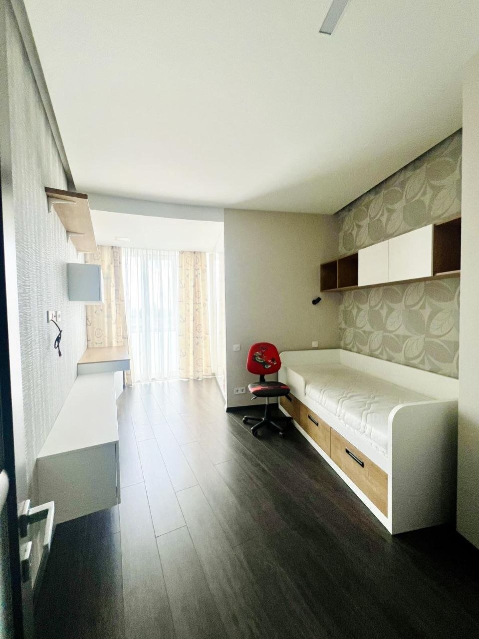 Аренда 4-комнатной квартиры 175 м², Гагарина просп.