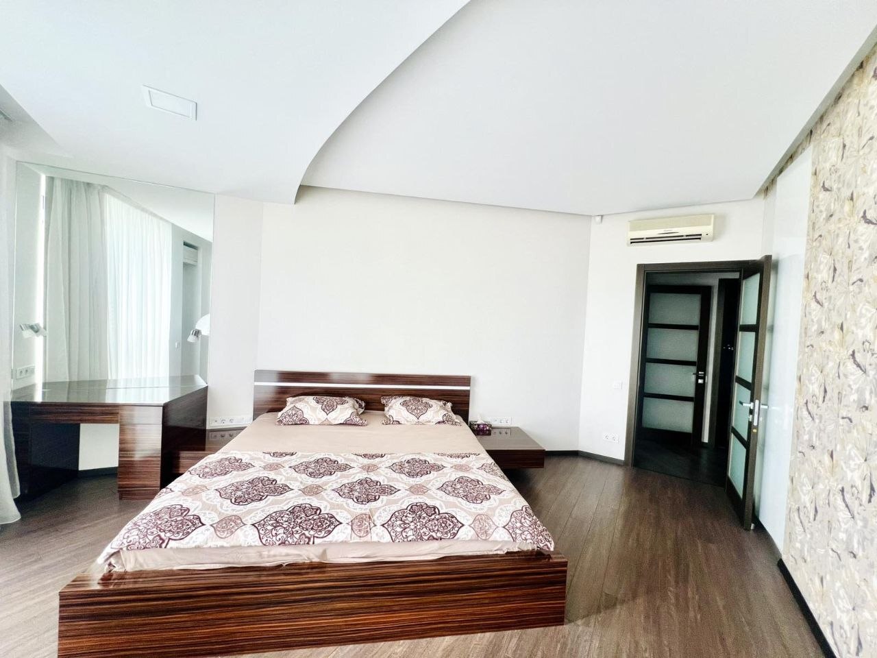 Аренда 4-комнатной квартиры 175 м², Гагарина просп.